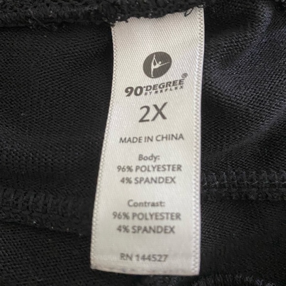 90 Degree by Reflex Shorts Women’s 2X Black Cuffed Drawstring Pockets Ribbed - Picture 2 of 8